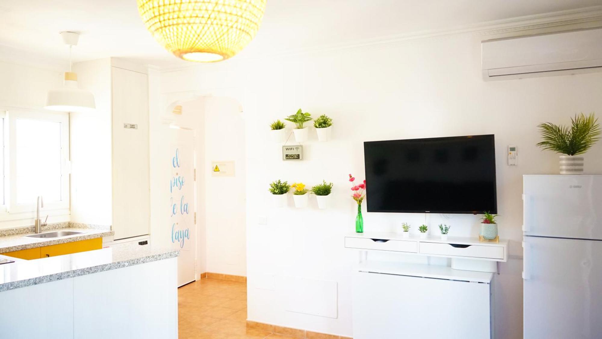 Precioso Apartamento Recien Reformado En Нерха Екстер'єр фото